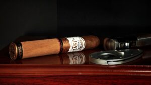 Read more about the article La Aurora 120th Anniversary Robusto. Cygaro urodzinowe tej najstarszej, dominikańskiej marki.
